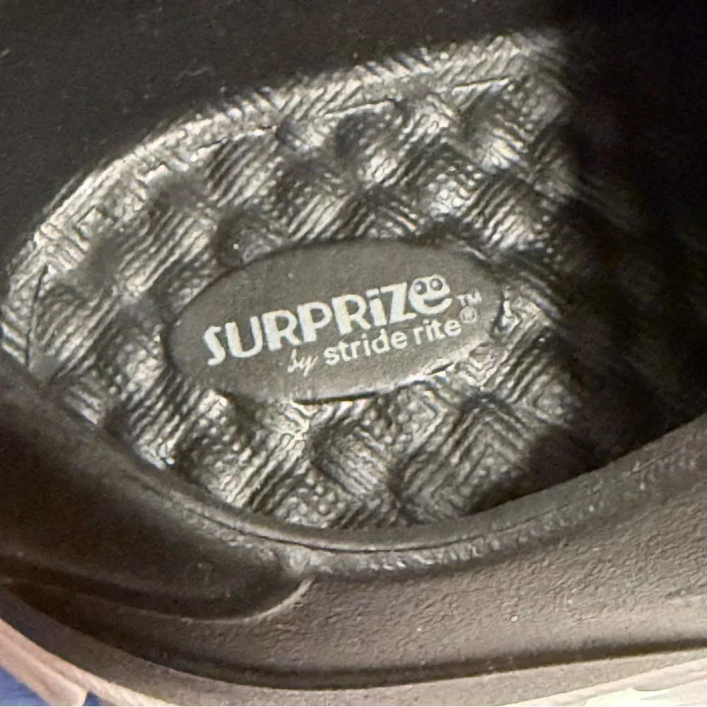 Stride Rite Black Shoes Strap and‎ Perforated Design Boys Size 11 New